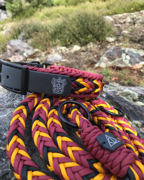 Nastavitelný paracord obojek s gravírováním