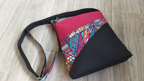 Crossbody černá s mozaikou + taštička