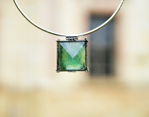 Nerezový náhrdelník... " Green pyramid " — foto 1