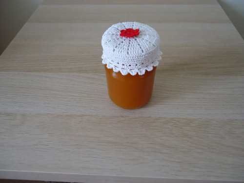 Klobouček na sklenici