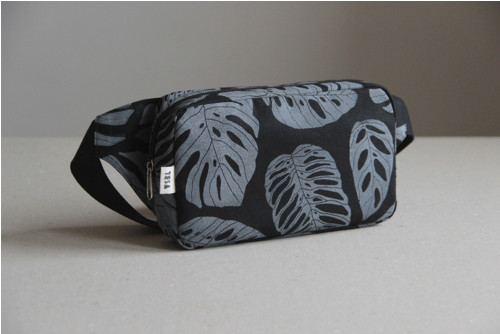 Ledvinka /// Dark side Monstera — foto 1