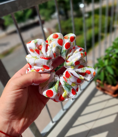 Polyester scrunchies-strawberries — foto 1