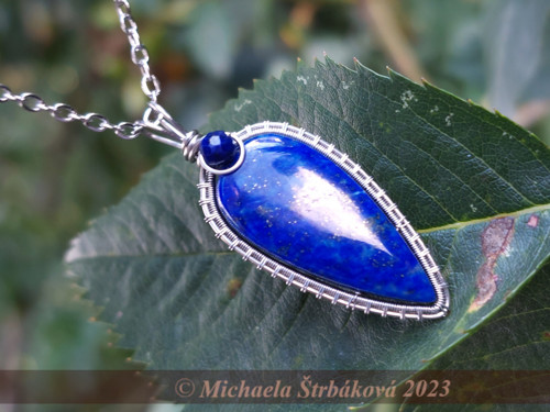 Přívěsek lapis lazuli (větší)+ video