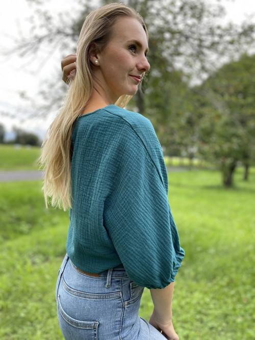 Dámský kimono top z mušelínu.