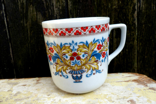 Louka divoká...porcelánový hrnek Royal Dux