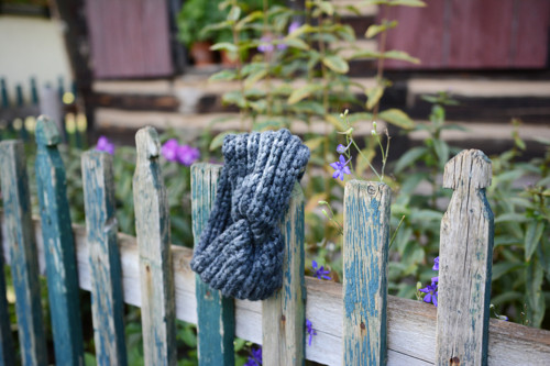 Antracitová twist čelenka merino/modal/akryl