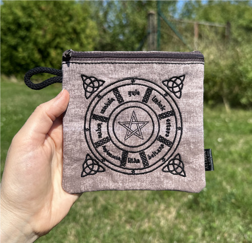 Kapsička velká Pentagram se svátky a triquetrou