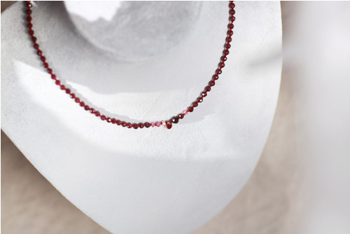 Broušené granáty / Swarovski / hedvábí — foto 1