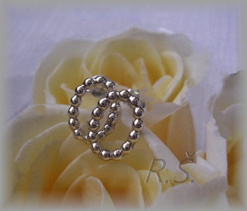 OVÁLKY 11 x 8 mm z kuliček...ŠROUBKY