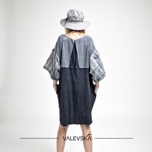 Blue, oděvní originál XL — foto 1