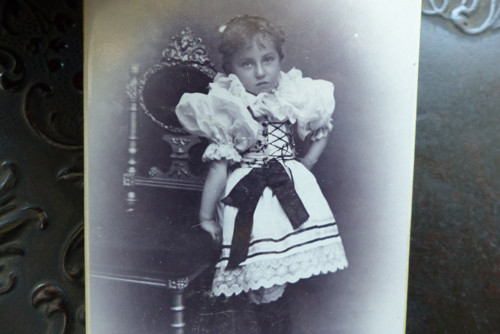 Rukávky nabírané...kabinetní fotografie Přerov