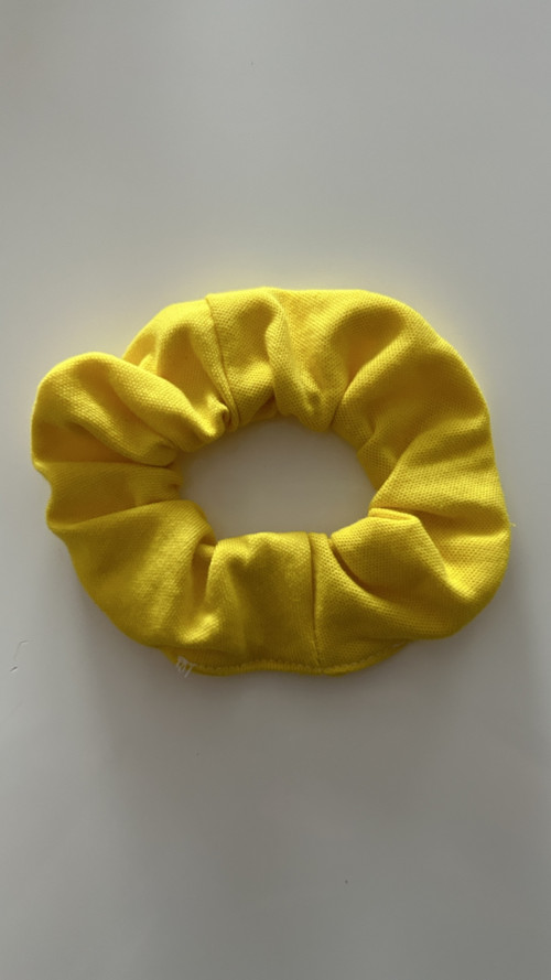 Scrunchie gumička - žlutá
