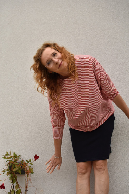 Modrá jednoduchá sukénka, vel. M-L — foto 1