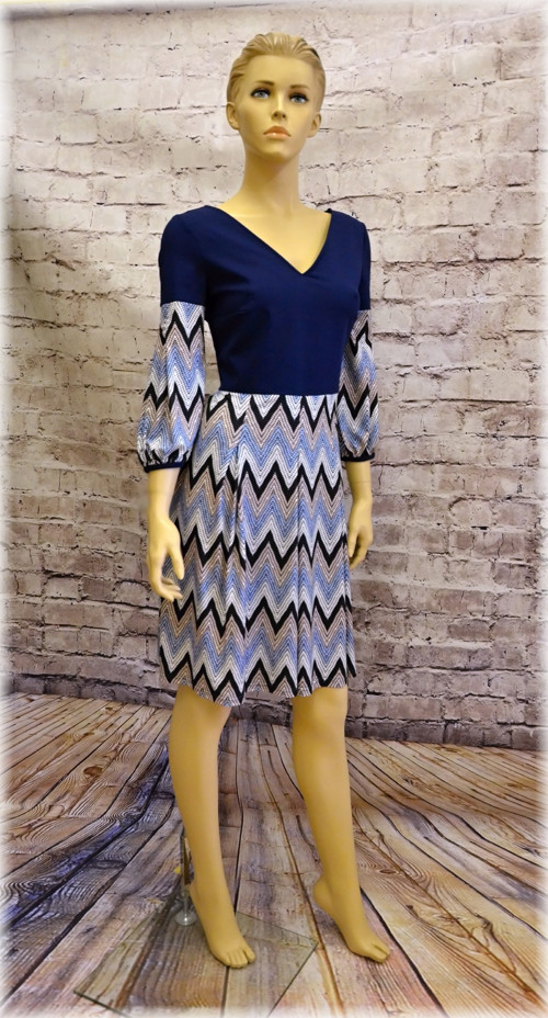 Šaty - Chevron - Vel. 38 — foto 1
