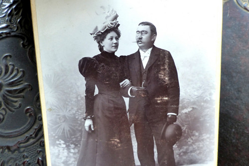 Tmavé rukavice... kabinetní fotografie Prostějov