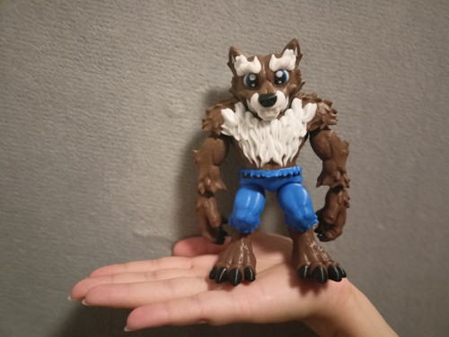 Přátelský vlkodlak - 15 cm - 3D Tisk — foto 1