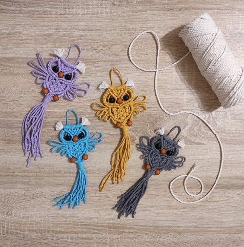 Macramé sovička k zavěšení - různé barvičky