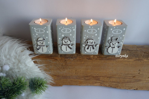 Dřevěné adventní svícny-šedé se sněhuláky