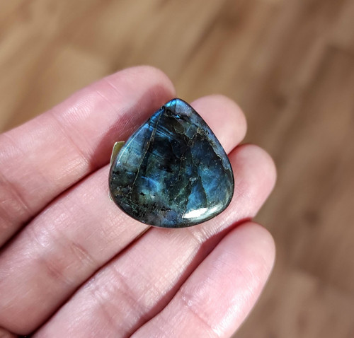 Labradorit, ID 3189, 25x24 mm — foto 1
