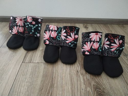 Capáčky ze softshellu do kočárku — foto 1