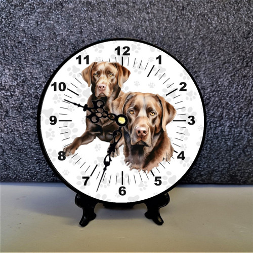 LABRADOR HODINY 2v1 na zeď, na poličku