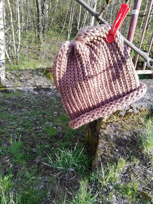 Pletená čepice (světle hnědá)