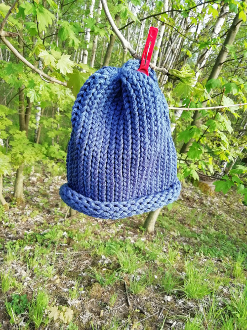 Pletená čepice kouřově modrá (jeans)