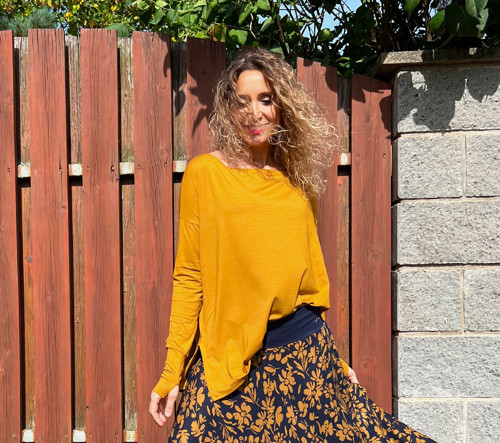 Oversize okrové netopýří triko dlouhý rukáv