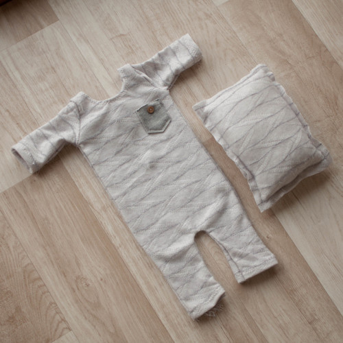 Fotorekvizita - romper + polštářek — foto 1