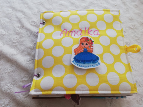 Quiet book pro holčičku