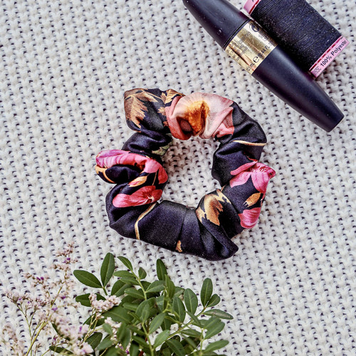 FLORA'S DRESS - hedvábná scrunchie KLASIK
