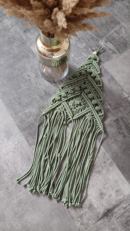 Macramé stromeček