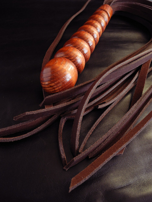 Štíp N°87 BDSM důtky (kůže+dřevo)