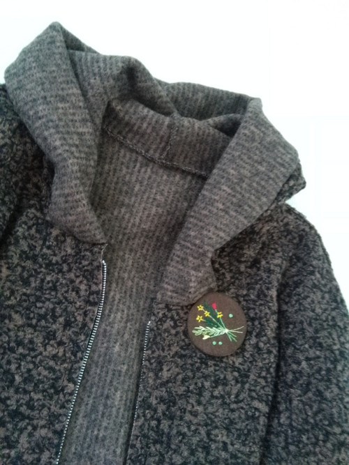 Podzimní ( kabátek s broží ) — foto 1