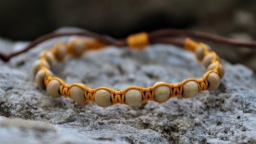 Náramek macramé "sluničkový"