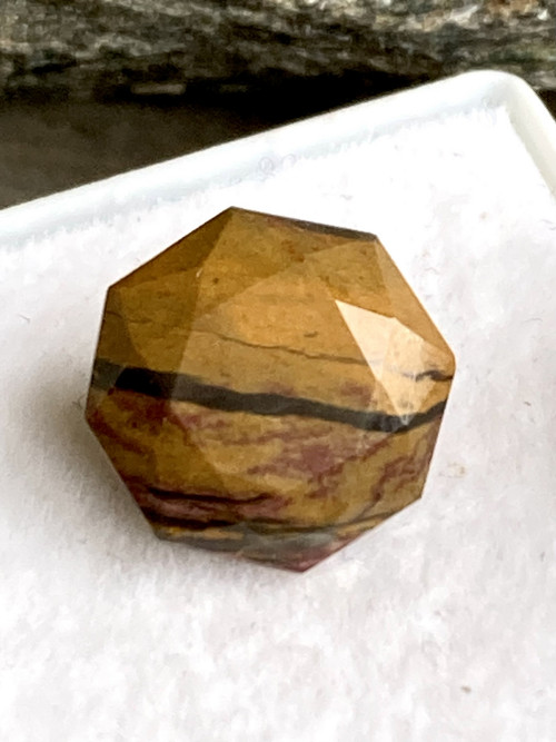 JASPIS- šperk. drahokam, 3,90Ct. Pákistán