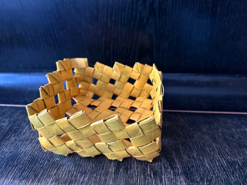 Papírový košík - recyklovaný materiál