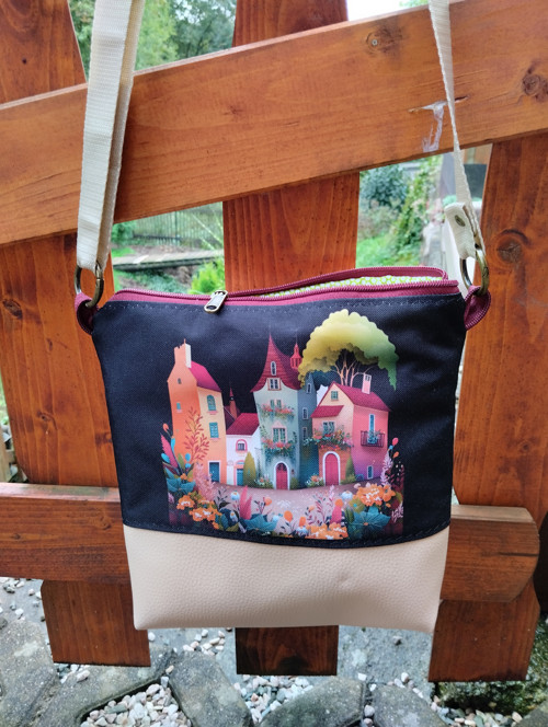 Kami domečková crossbody kabelka