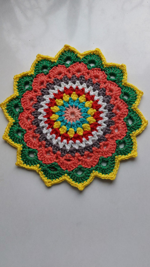 Háčkovaná podložka - mandala