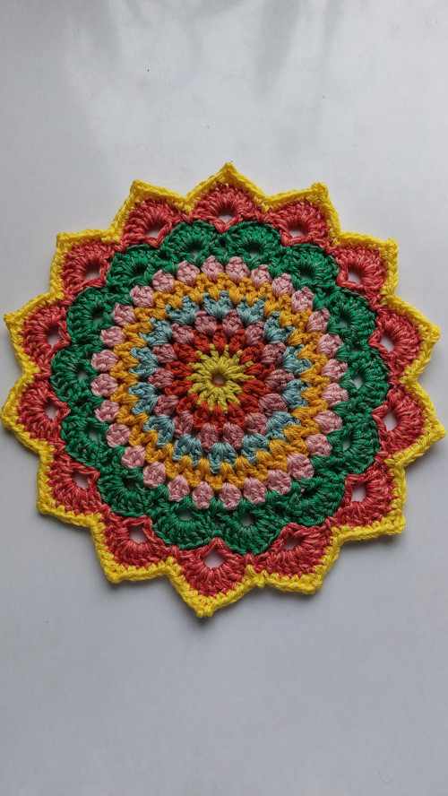 Háčkovaná podložka - mandala