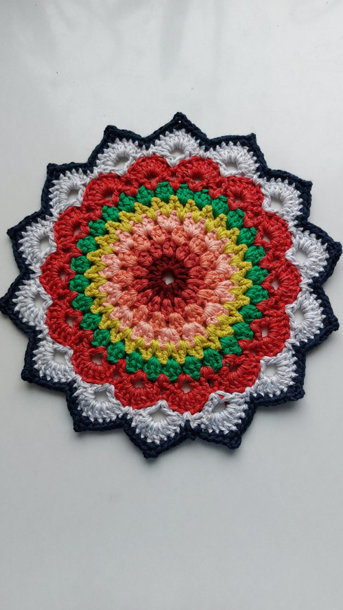 Háčkovaná podložka - mandala