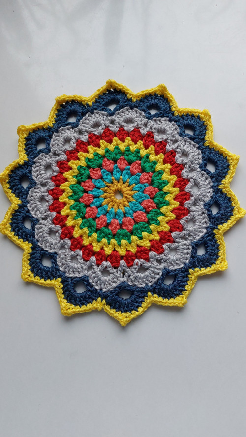 Háčkovaná podložka - mandala