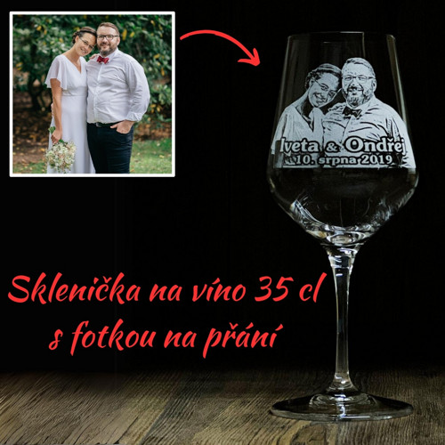 Sklenička na víno 0,35 l s gravírovanou fotografií