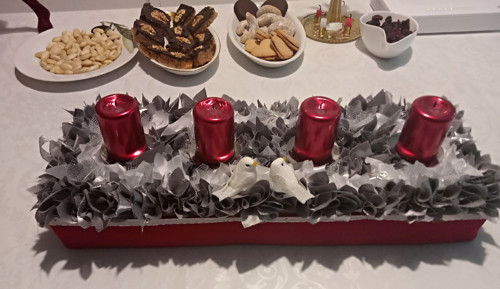 Vánoční adventní štola-červeno stříbrná