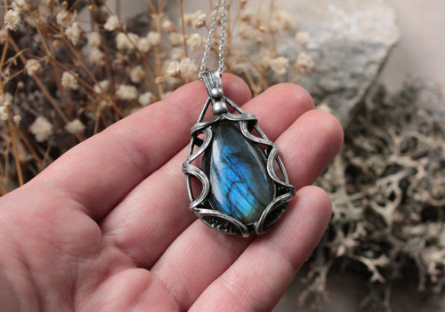 Manwë ~ Šperk s modrým labradoritem — foto 1