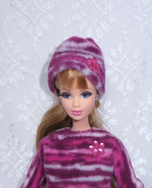 Čepice pro Barbie — foto 1
