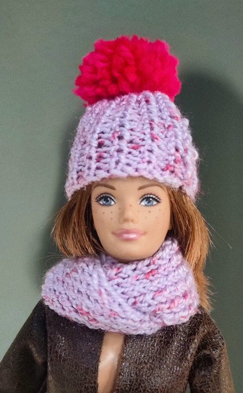 Čepice a nákrčník pro Barbie — foto 1