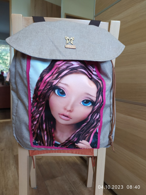 Batůžek pro slečny s panenkou béžový