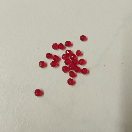 Broušené ohňovky jasně červené 4mm