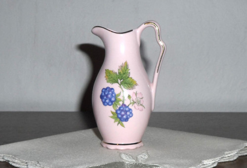 Růžový porcelán, DŽBÁNEK zlacený, ostružiny